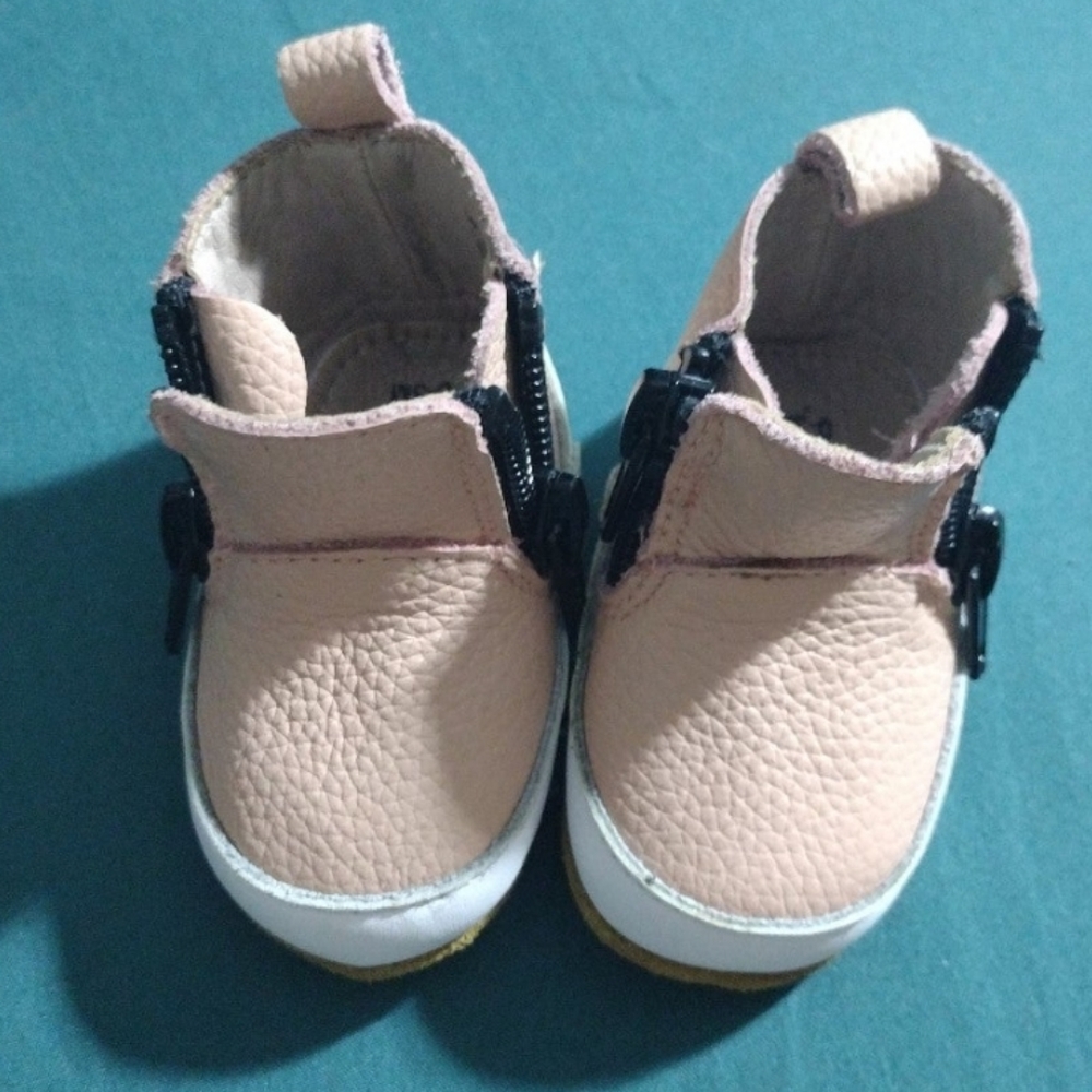 Monkey feet Newborn